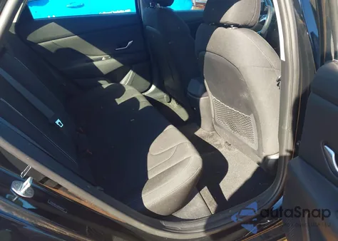 2021 Hyundai Elantra Sel z USA, uszkodzony, nr VIN 5NPLN4AG8MH015159